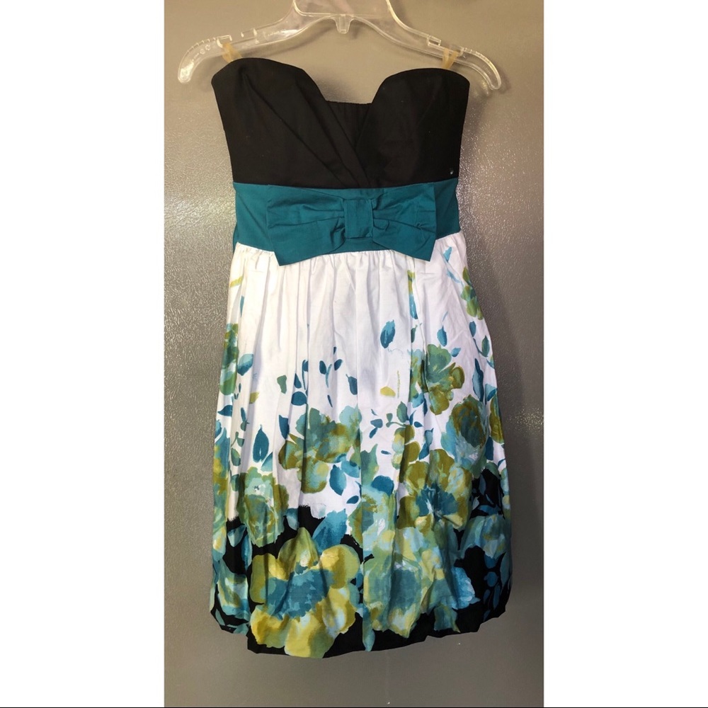 Strapless dress